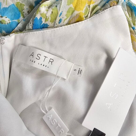 ASTR The Label Pleated Cold Shoulder Midi Dress