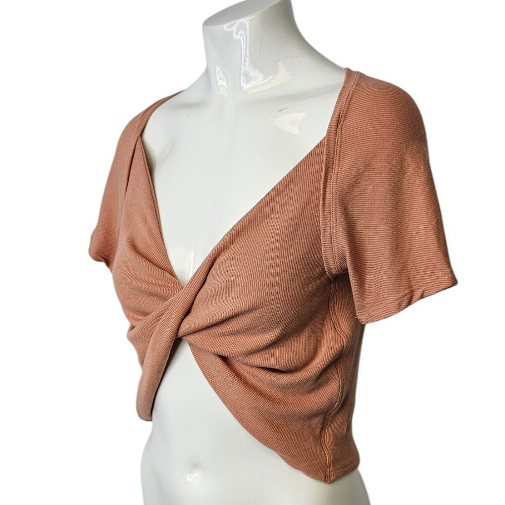 Lululemon LA Twist Front Crop Top