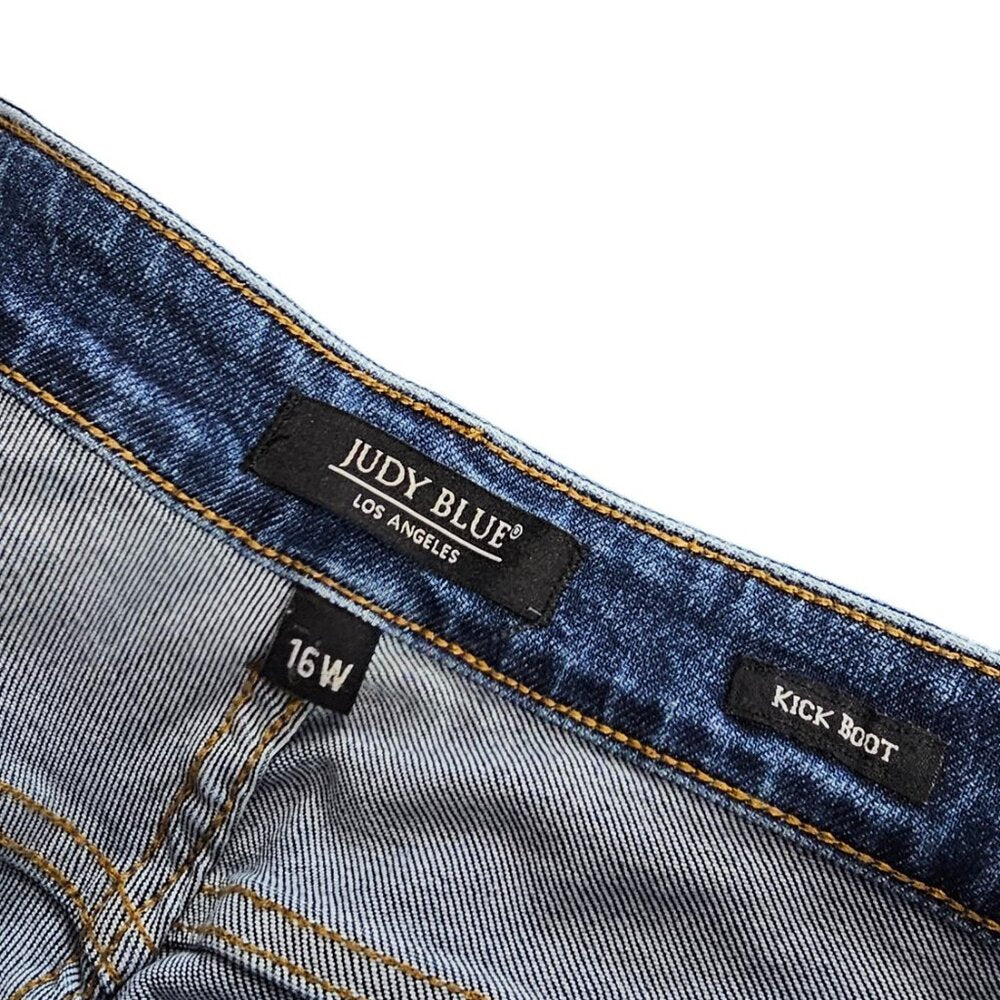 Judy Blue Womens Kick Boot Jeans Cropped